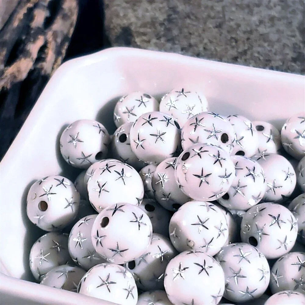 10 Vintage Retro White Silver Stars 12mm Round Acrylic Shabby Chic Beads